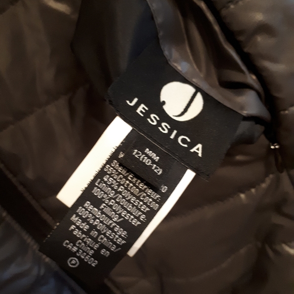 Woman's reversible light coat - Picture 9 of 9